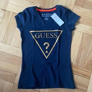 NWT Guess T-shirt